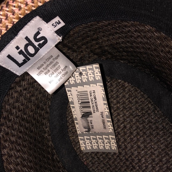 Hat - Picture 2 of 3